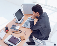 民法上、一定の方式に従って遺言を作成します